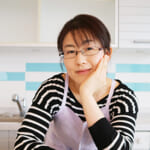 <span class="fz-12px">オフィシャルクリエイター<br>海野 綾子さん</span>